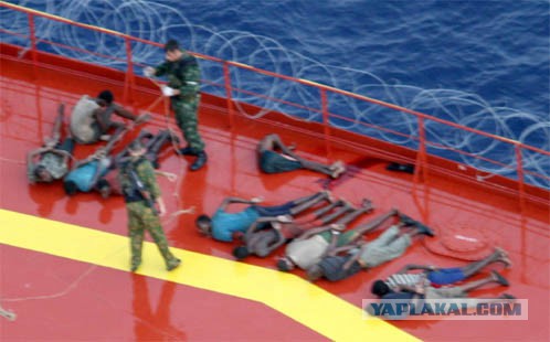 Пираты взяли в заложники семь российских моряков