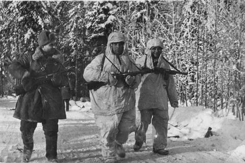 Ножиком в задницу, чтобы не дергался. Воспоминания разведчика