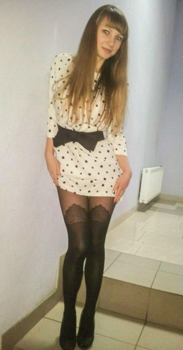 Светка, коза блин, фоткай давай, я же позирую