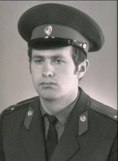 Актеры и армия