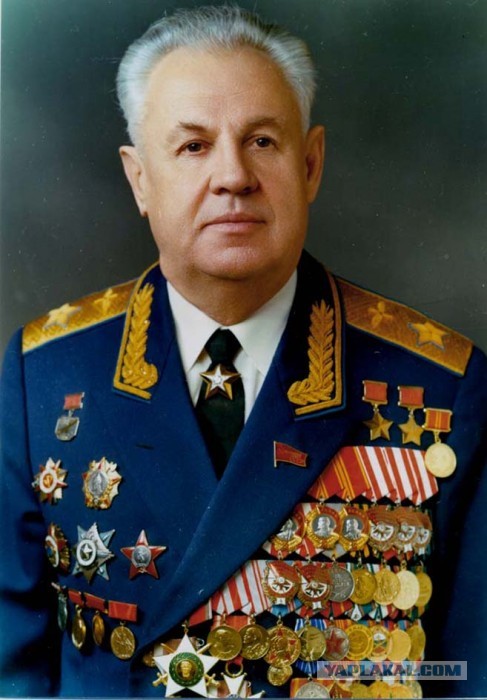 Памятник штурмовику ИЛ - 2
