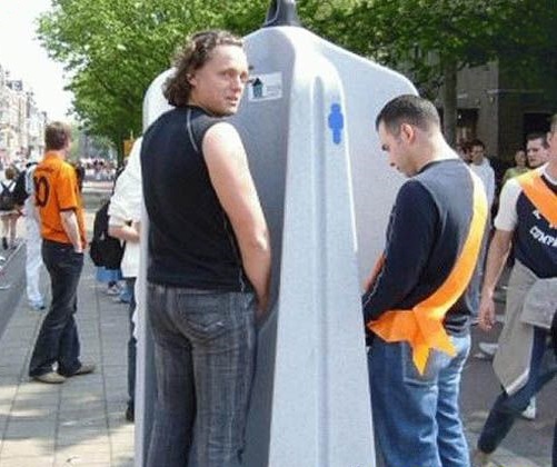 Таких родителей бить надо, ей-богу...