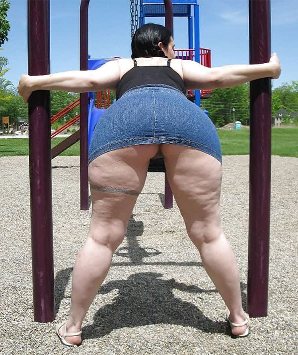 Big butt upskirt outdoor butt