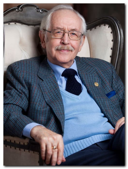 Василию Ливанову 90 лет