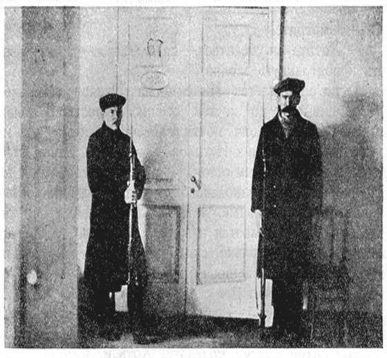Почему латышских стрелков, охранявших Ленина, в 1937-м объявили шпионами