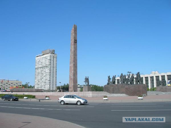Какие прозвища дают памятникам в России