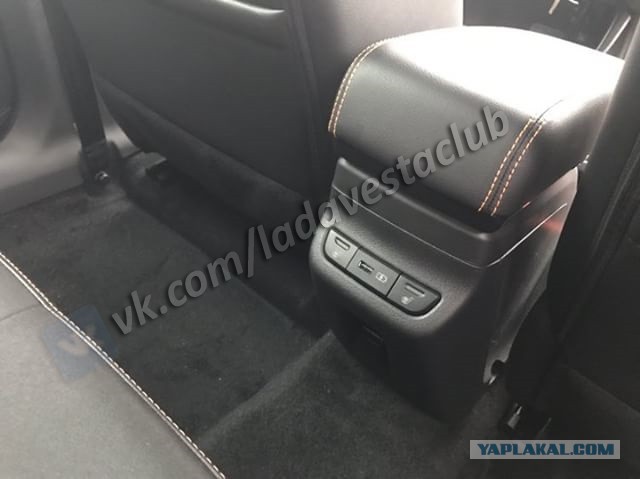 LADA Vesta SW Cross: интерьер представлен официально