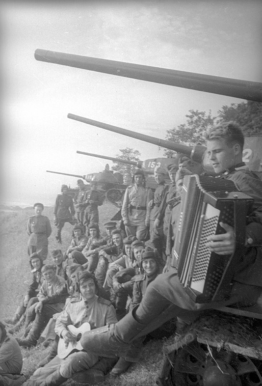 Фотограф Евгений Халдей