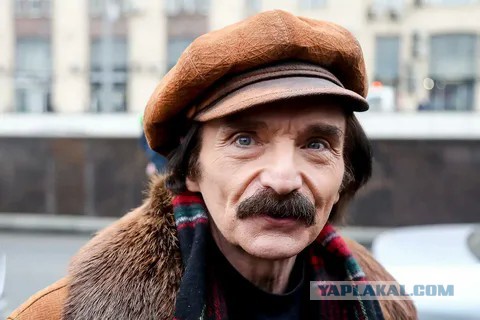 Парень раскрыл секреты популярных фокусов
