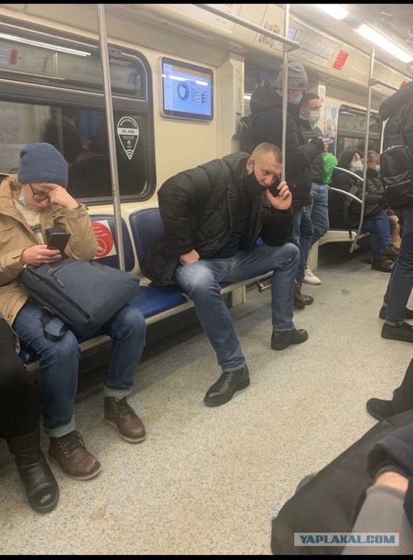 Модники из российского метрополитена