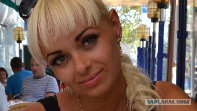 Блондинка из Киева съездила в Крым..