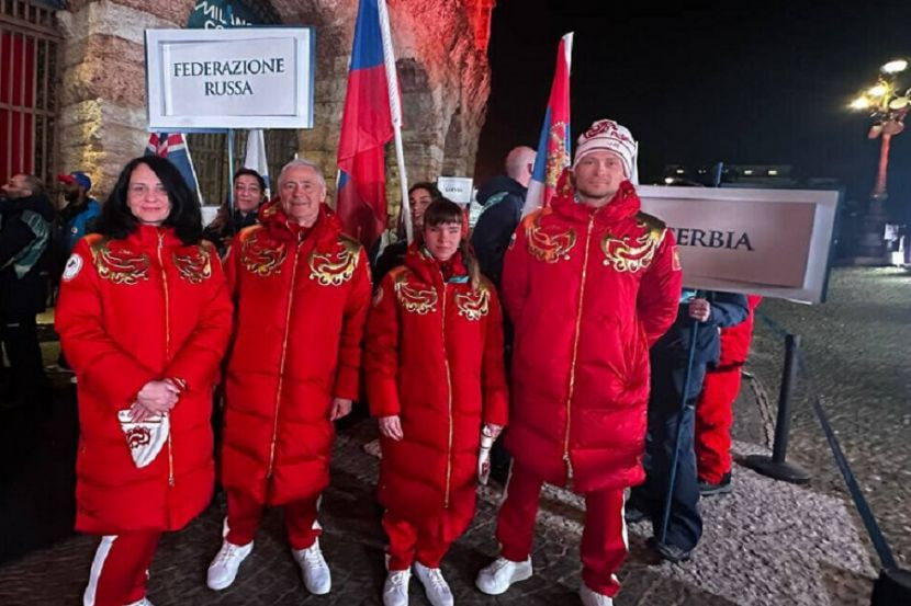 Флаг России пронесли на церемонии открытия Паралимпиады в Милане