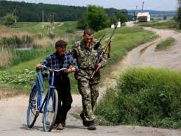 Семеновка, ополченцы проводят экскурсию...