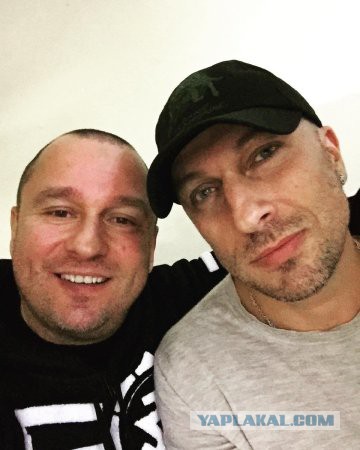 Знаменитости и их родные братья с сестрами