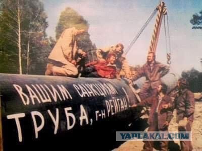 Вчера 3 американских бомбардировщика B-52 полетали возле Крыма. Фото и видео прилагается