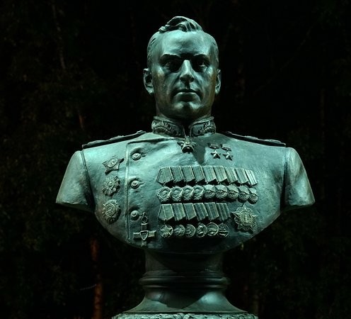 Аллея маршалов Победы в Комсомольске-на-Амуре