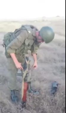 Солдат разогрел еду, сжег БТР за 28 миллионов и попал на видео