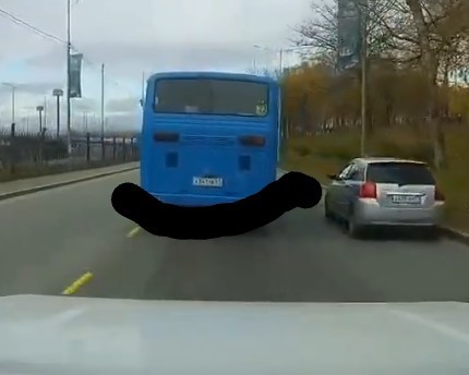 Не прав, а ещё возмущается