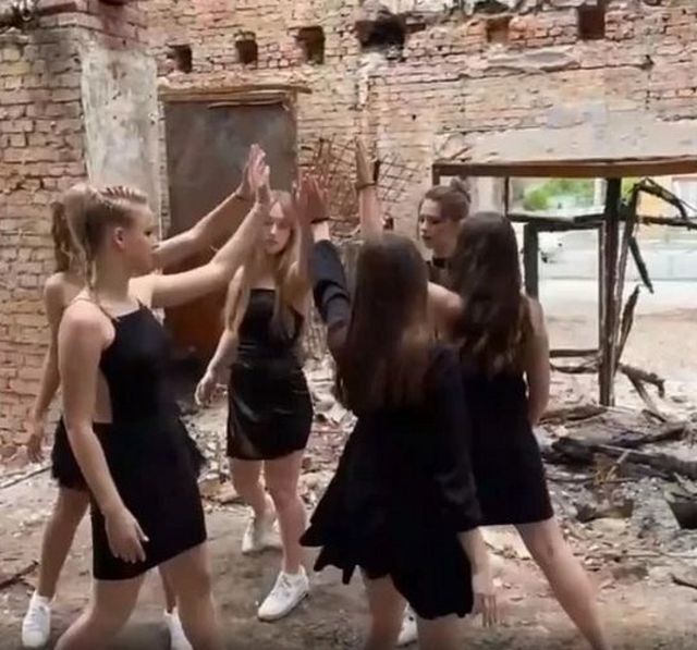 Выпускной в Ростове сегодня выглядит так
