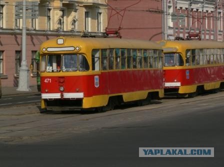 Хозяйство у жениха маленькое, жену не найдет!