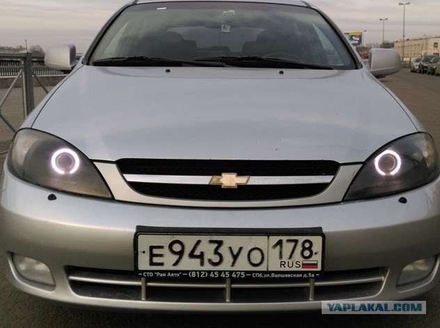 Один подрезал, второй обиделся... Ну и понеслось... Перец решил вопрос!