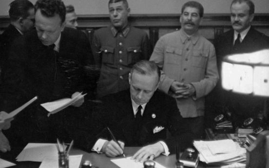 И кто же переписывает историю?