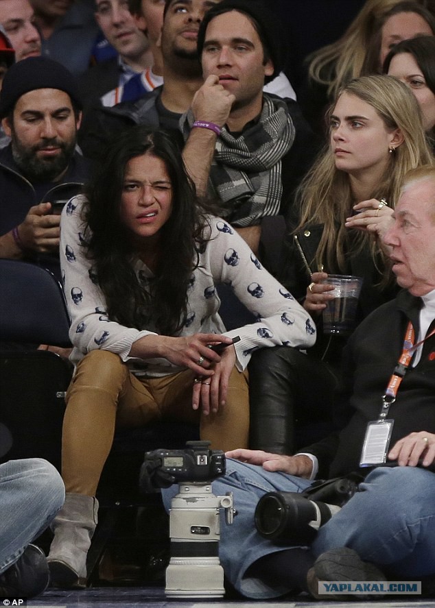 Сладкая парочка на отдыхе (16+)