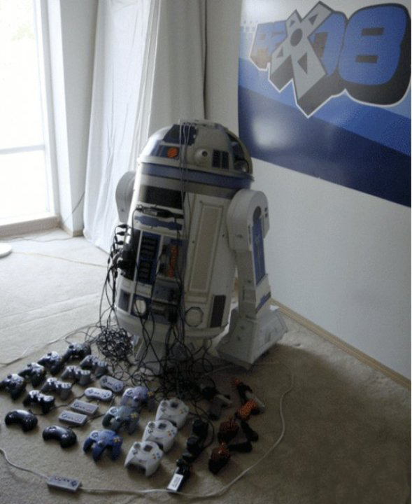 R2-D2 - мегаигровой дроид