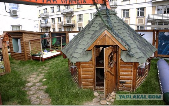 Вышел на балкон покурить.. и увидел это..