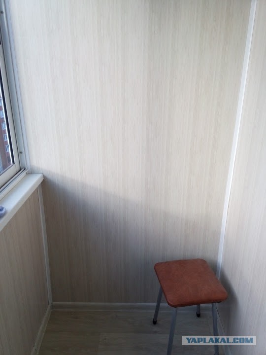 Простенький балкон