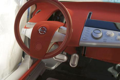 2004 Nissan Actic.