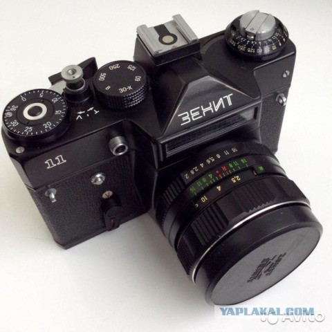 Фотокамеру "Зенит" в новом исполнении начали продавать в розницу за 460 тыс. рублей