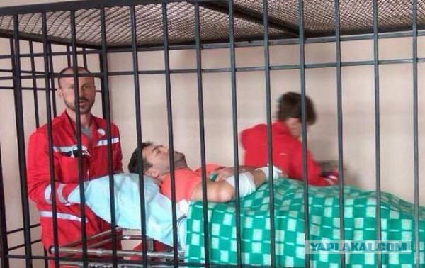 Актеру Михаилу Ефремову "Поплохело" в здании суда.
