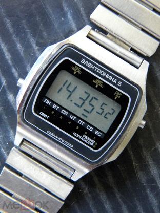 Есть че вспомнить? Баяны из прошлого в беспорядочном времени