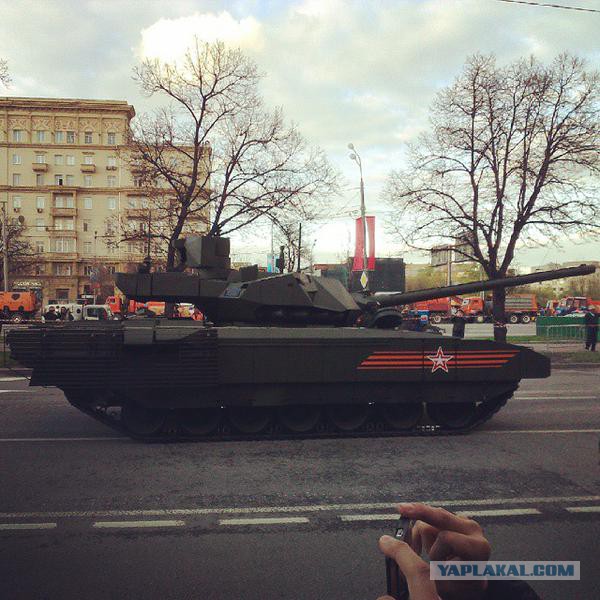 «Армата» сбросила камуфляж