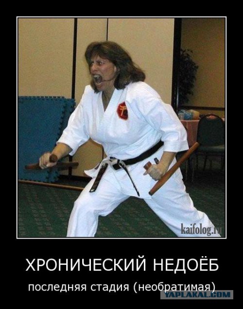 В Лувре скрутили художницу, оголившую гениталии со словами "Вот моя Мона Лиза!"