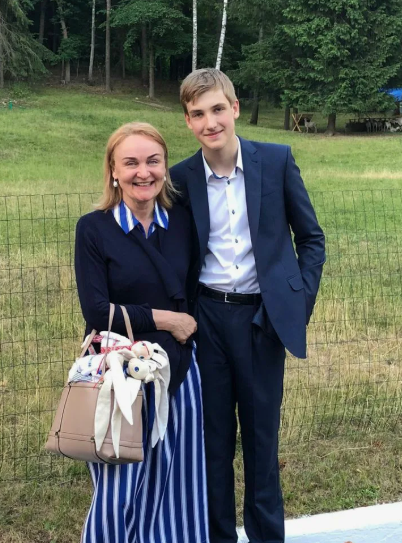 «Принц, краш». 20-летний сын Лукашенко сейчас в Москве, сводит с ума женщин