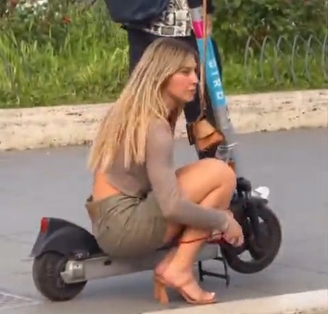 А говорят женщины долго собираются