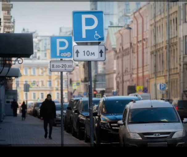 В бюджете Петербурга обнаружились средства на проект расширения платной парковки