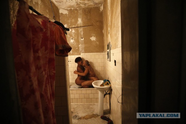 Секс для бедных. Квартал красных фонарей в фавелах (16+)