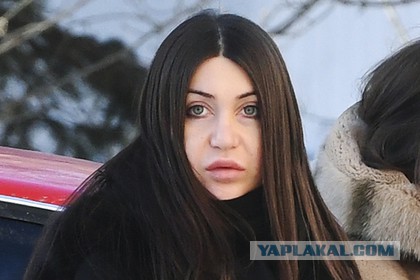 Трое мужчин избили дерзкую автоледи и едва не заперли ее в багажнике — вмешались прохожие