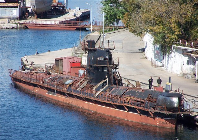 "Рубка из контейнеров": "мощнейший" украинский корабль стал объектом насмешек.