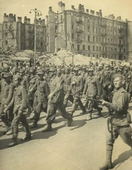 «Парад» побежденных немцев