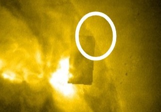 Космический зонд SOHO заснял гигантский космический корабль, выходящий из Солнца