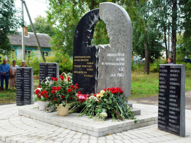 Техника Чернобыля:  БТР и БРДМ