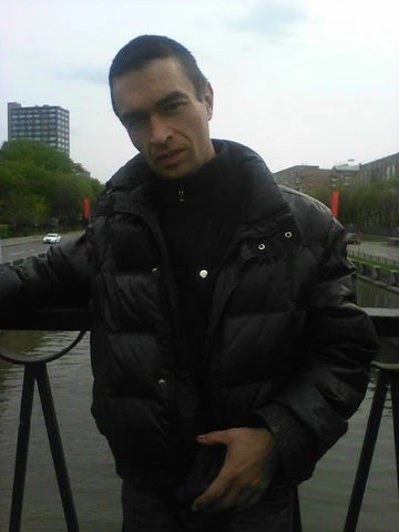 На фото мальчик Игорь Паскарь из Краснодара, 47 лет.