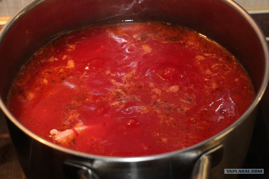 Борщ кипит. Можно в борщ добавить яблочный уксус. Борщ кипит. Поэтапное приготовление борща. Борщ с яблоками карта.