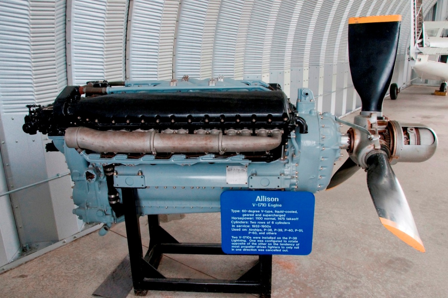 Сердце чаще мотору вторь автор. Allison v-1710. Аллисон 1710 двигатель. Авиационный мотор Аллисон в-1710. Allison м17 двигатель.