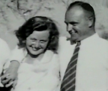 8825283 Надзиратель в концлагере как звались