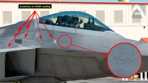 На истребителе F-22 появилась отметка о сбитом шаре